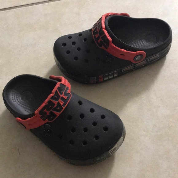 darth vader crocs